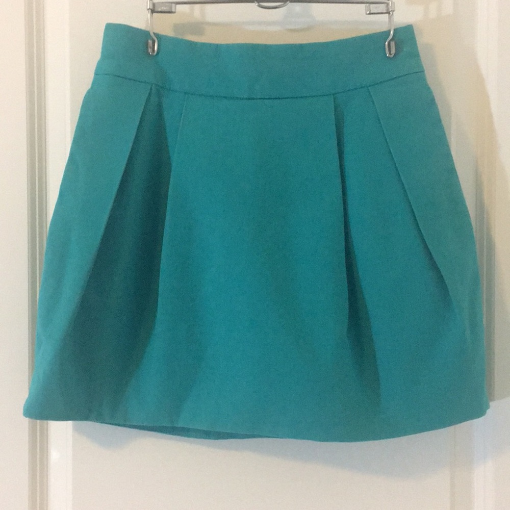Green Zara skirt with pockets
